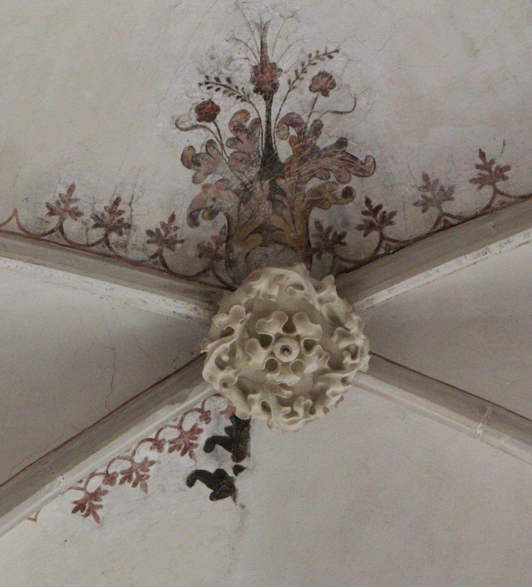 Sluitsteen (bloemkoolmotief) in het koor van de Oude Mattheuskerk.