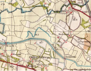 Detail van de militair-topografische kaart uit 1934. De houtwal op de Biezebekerkamp werd belangrijk genoeg gevonden om gekarteerd te worden.
