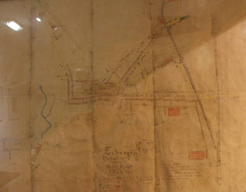 Deze kaart van Eibergen is getekend door Menno ter Braak. Hij is te vinden in het Museum de Scheper aan de Hagen in Eibergen. Daar is een kamer gewijd aan deze belangrijke plaatsgenoot, die door hen niet echt begrepen werd.