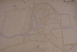 De kaart van de stad Borculo na de Stormramp van 1925. De ramp gaf aanleiding nieuwe rooilijnen vast te stellen, zodat de stad ook voor het moderne verkeer beter passeerbaar was. (Provincie Gelderland)